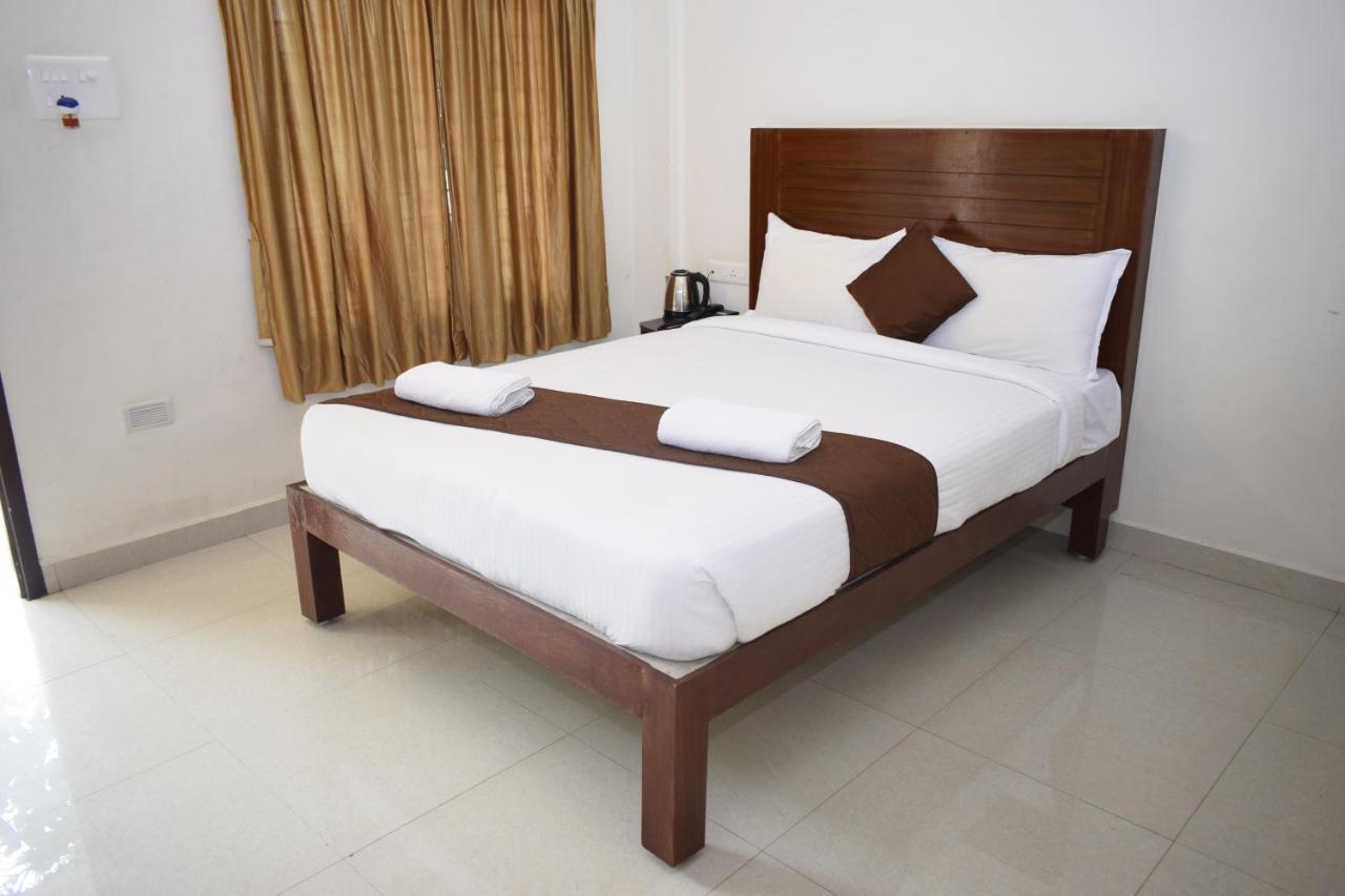 Rani Residency Hotel Puduccseri Kültér fotó