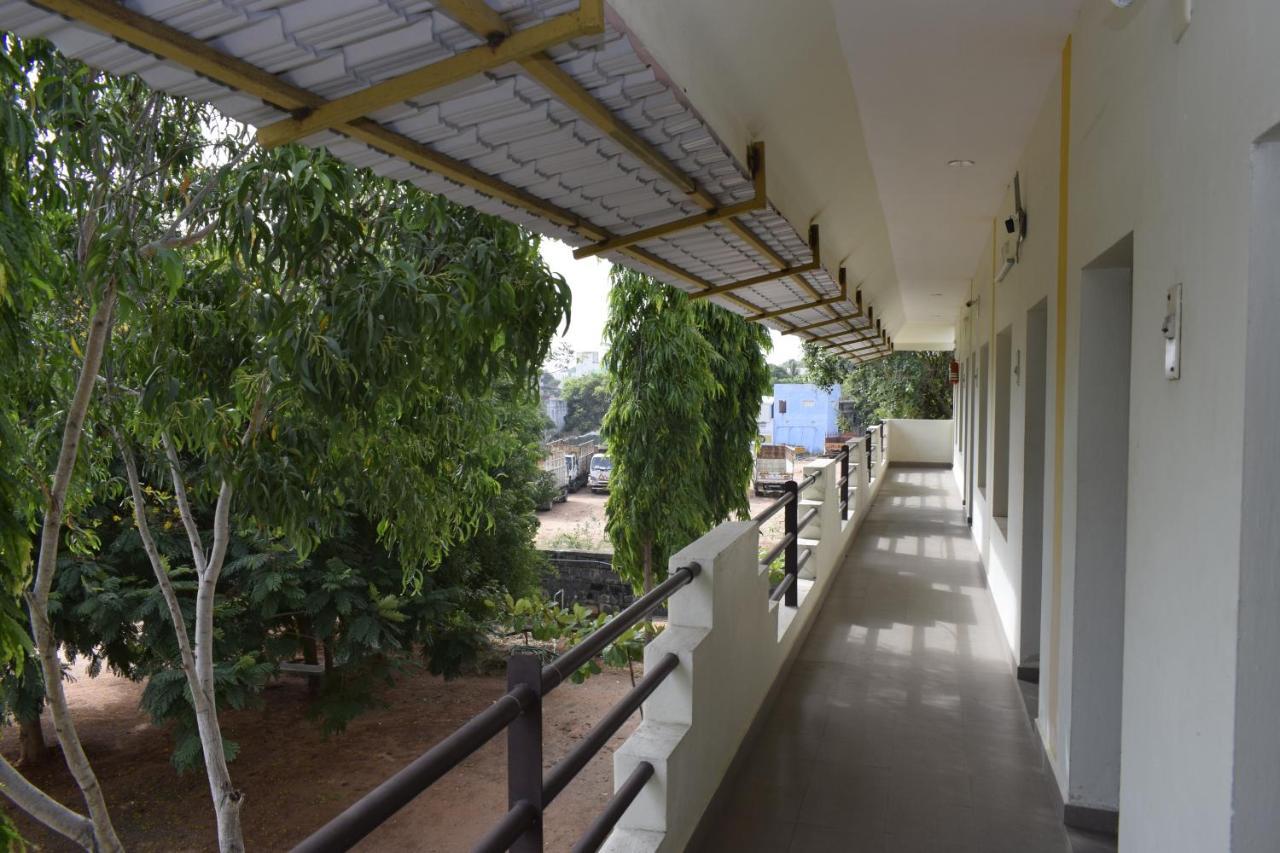 Rani Residency Hotel Puduccseri Kültér fotó