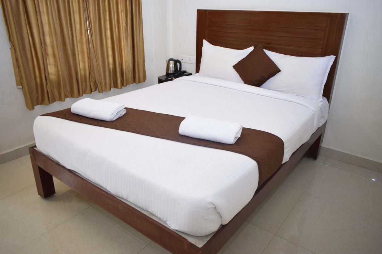 Rani Residency Hotel Puduccseri Kültér fotó