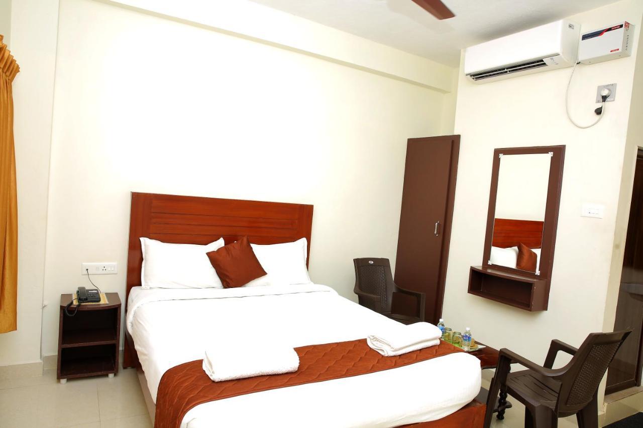 Rani Residency Hotel Puduccseri Kültér fotó
