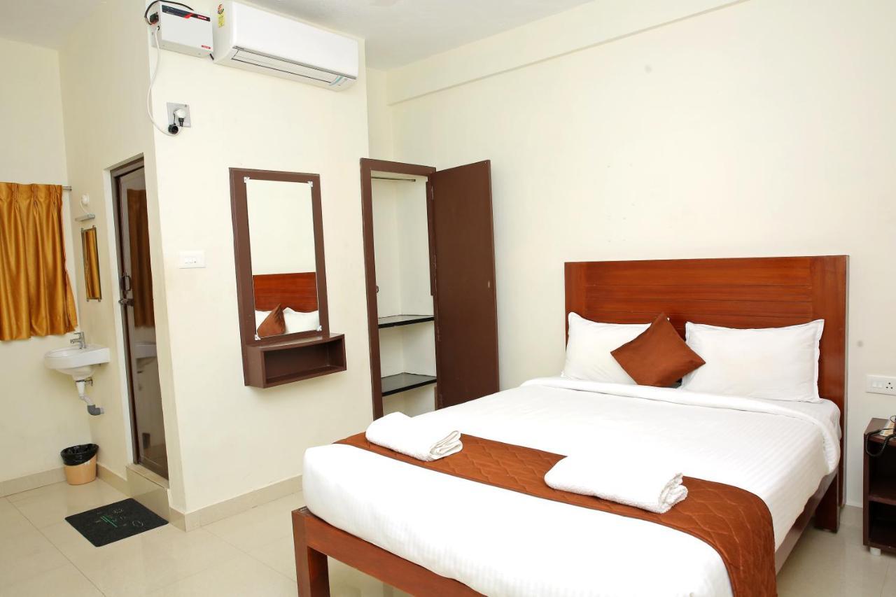 Rani Residency Hotel Puduccseri Kültér fotó