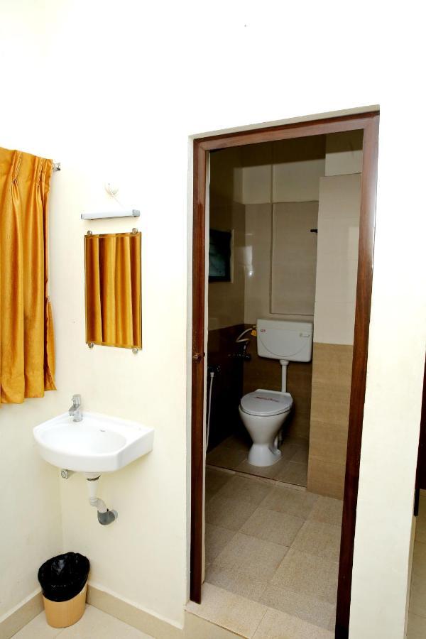 Rani Residency Hotel Puduccseri Kültér fotó