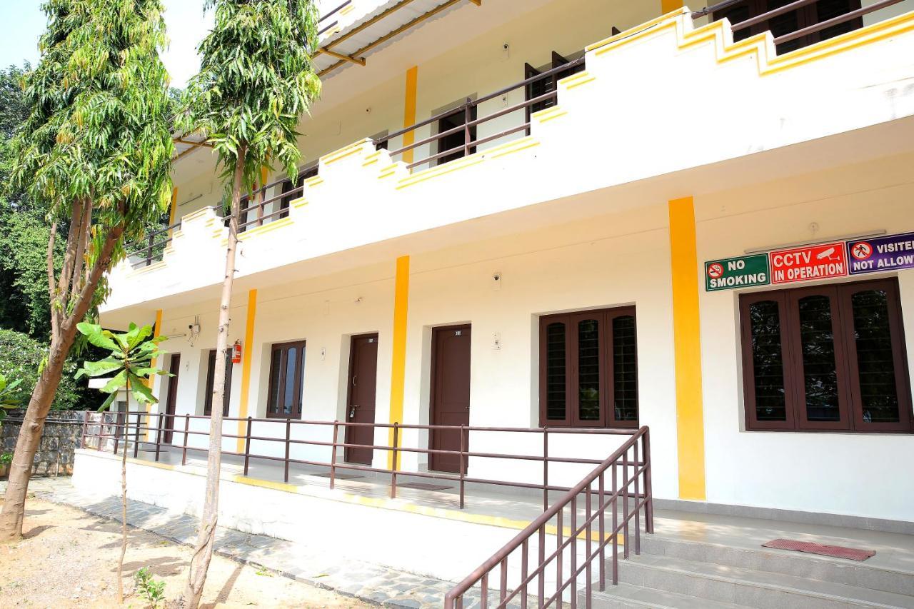 Rani Residency Hotel Puduccseri Kültér fotó